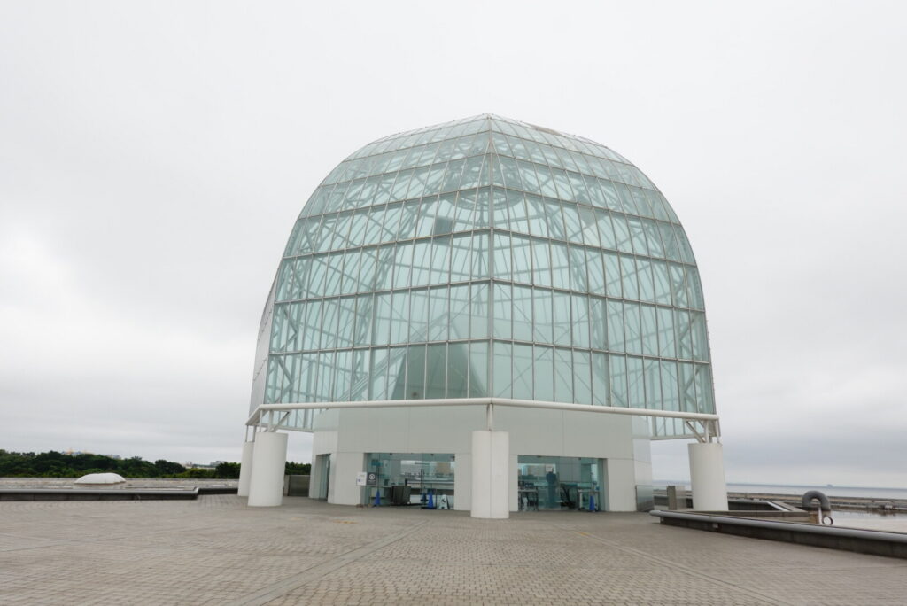 The glass dome of Tokyo Sea Life Park at Kasai Rinkai Park