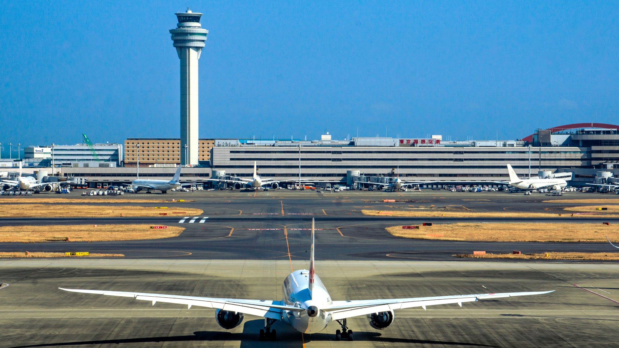 Haneda Airport Terminal 3 and the control tower, seen from the observation deck during a Haneda layover