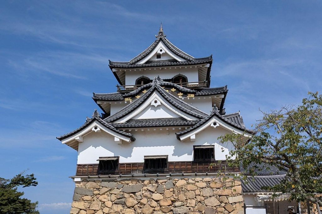 The three-storey keep of Hikone Castle, a National Treasure The three-storey keep of Hikone Castle, a National Treasure