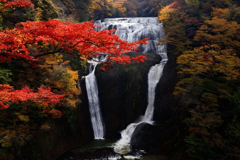 Autumn leaves at Fukuroda Falls, Ibaraki, Japan