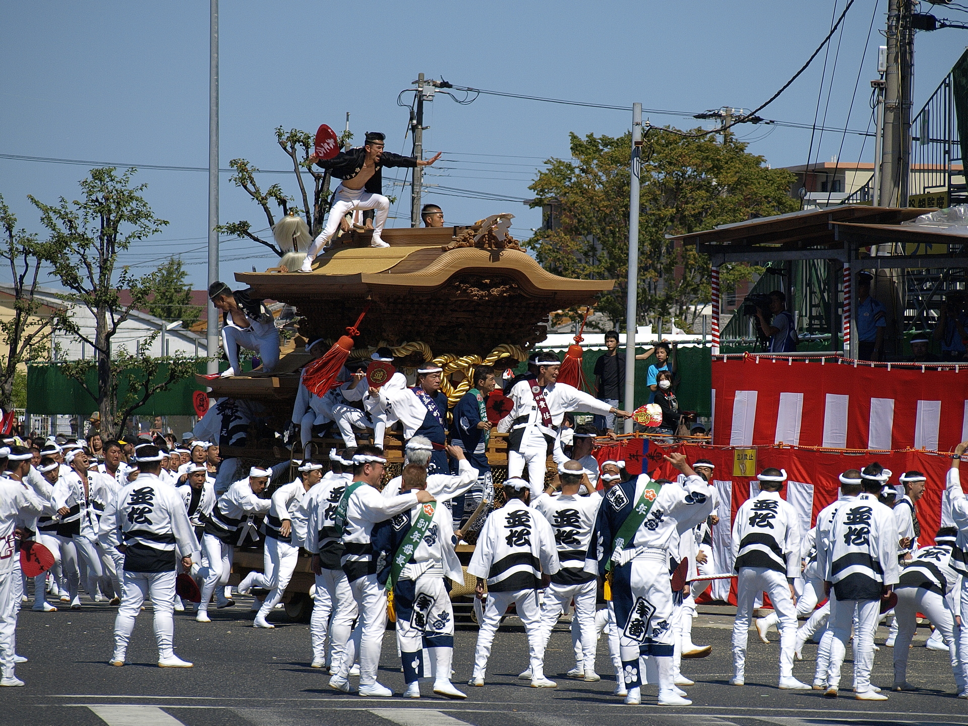 Kishiwada Danjiri Matsuri float pulled through the streets