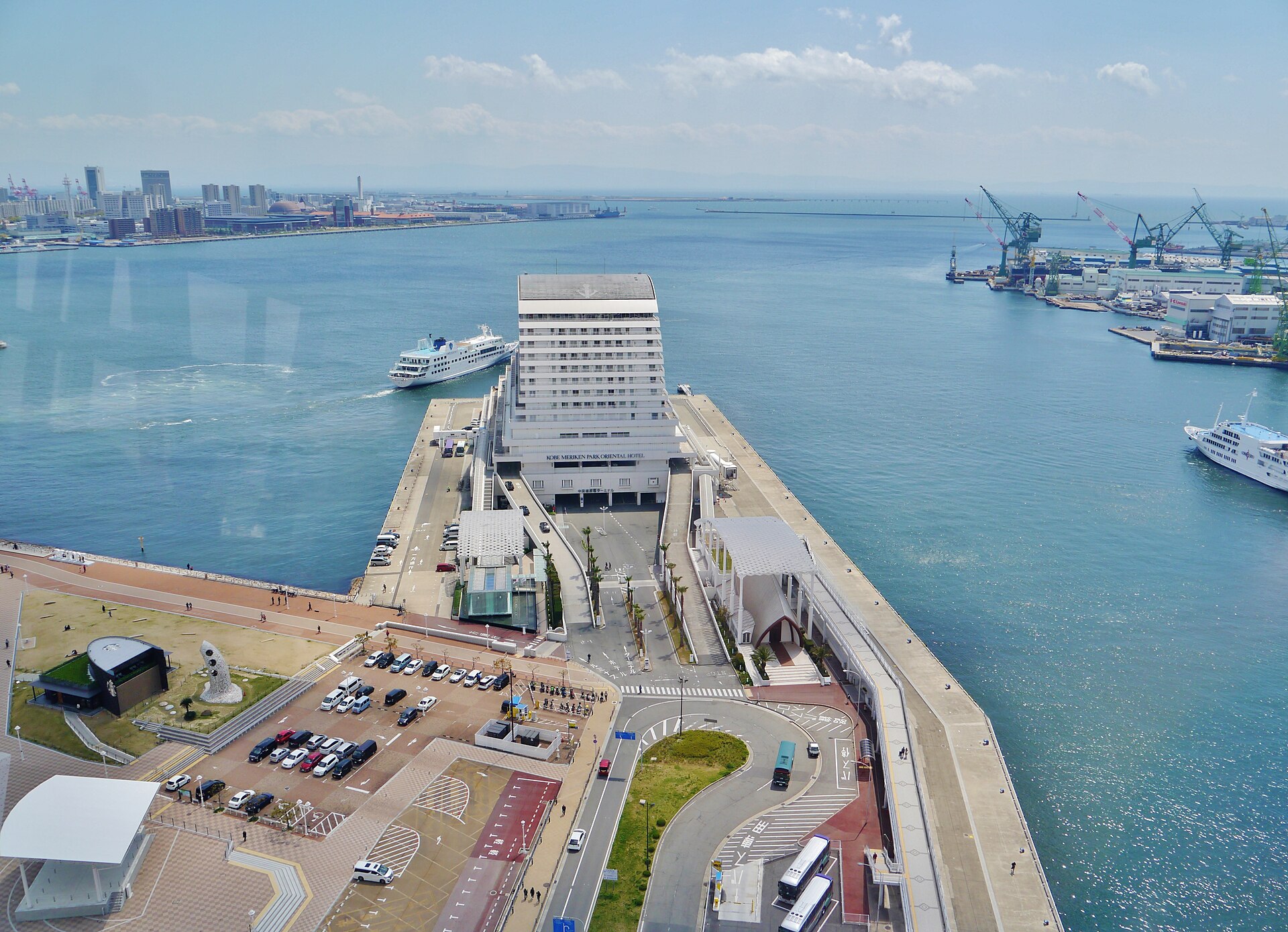 Kobe Meriken Park Oriental Hotel on its pier in Kobe harbour, home of Steakhouse Oriental