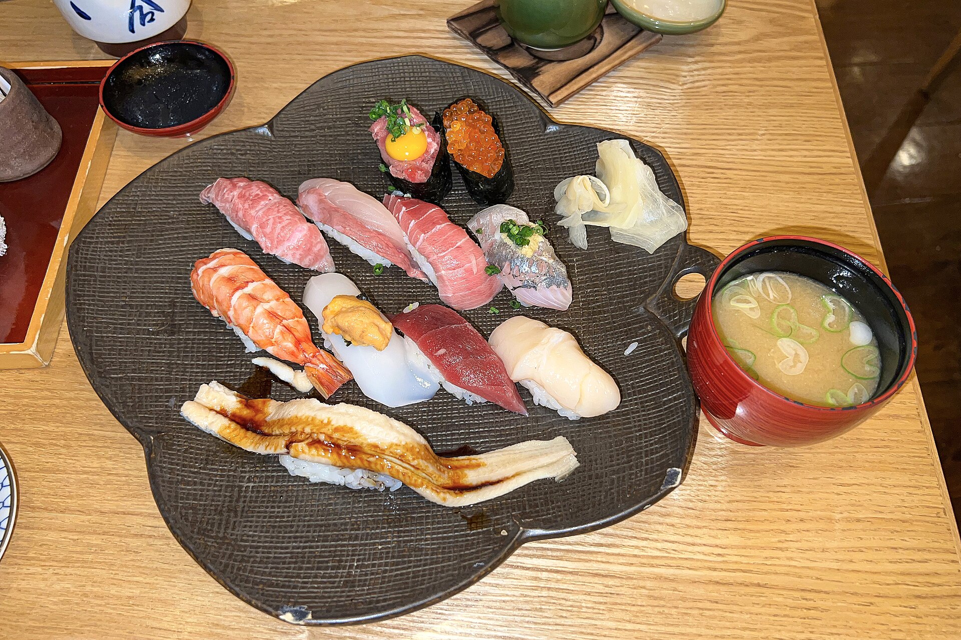 Nigiri sushi set at a Tokyo sushi restaurant