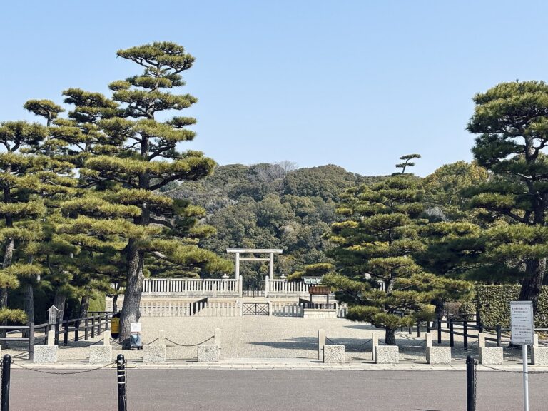 Sakai Osaka: worship place of the Nintoku tomb (Daisen Kofun)