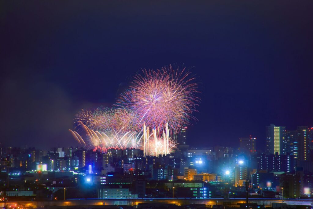 Sapporo Doshin-UHB Fireworks &mdash; fireworks in Japan