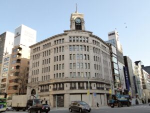 Shopping in Tokyo: the Wako building at Ginza 4-chome crossing