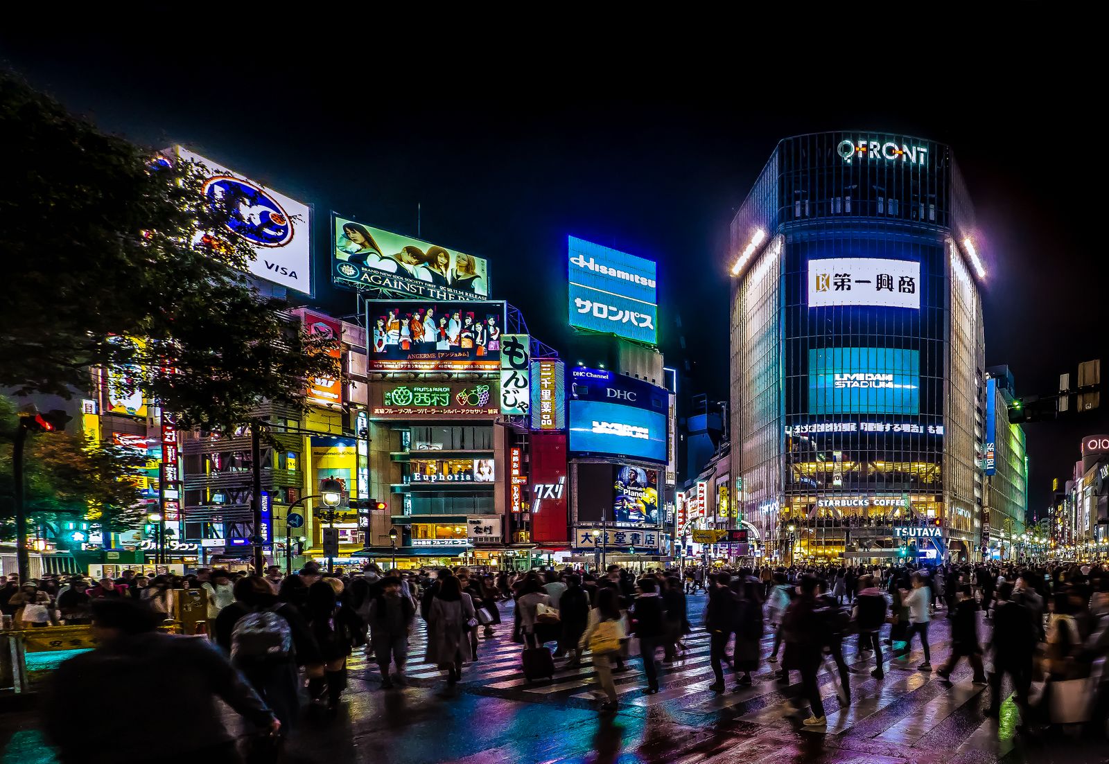 Tokyo Halloween 2026: Shibuya Scramble Crossing at night, where street drinking is banned 18:00–05:00